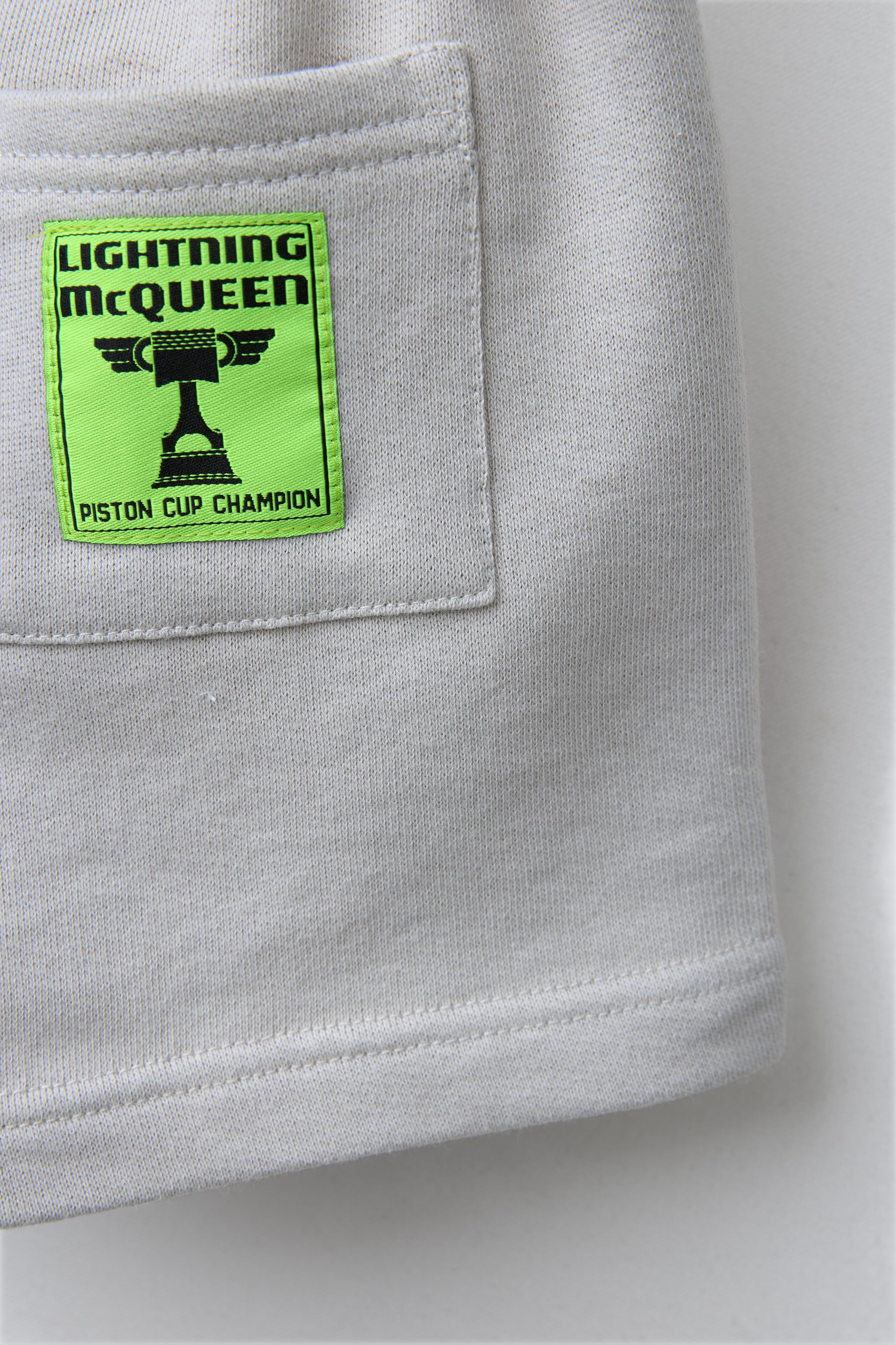 BERMUDA DROIT EN MOLLETON CARS RAYO MCQUEEN © DISNEY